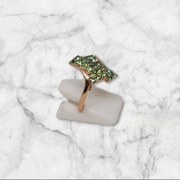 NWT Swarovski Peridot Crystal Bypass Ring 7 - Picture 3 of 11